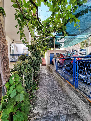 Three-room apartment near the Old Town in Herceg Novi — photo 4